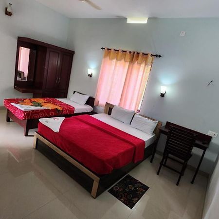 Pkn Homestay Thekkady Kumily Exterior foto