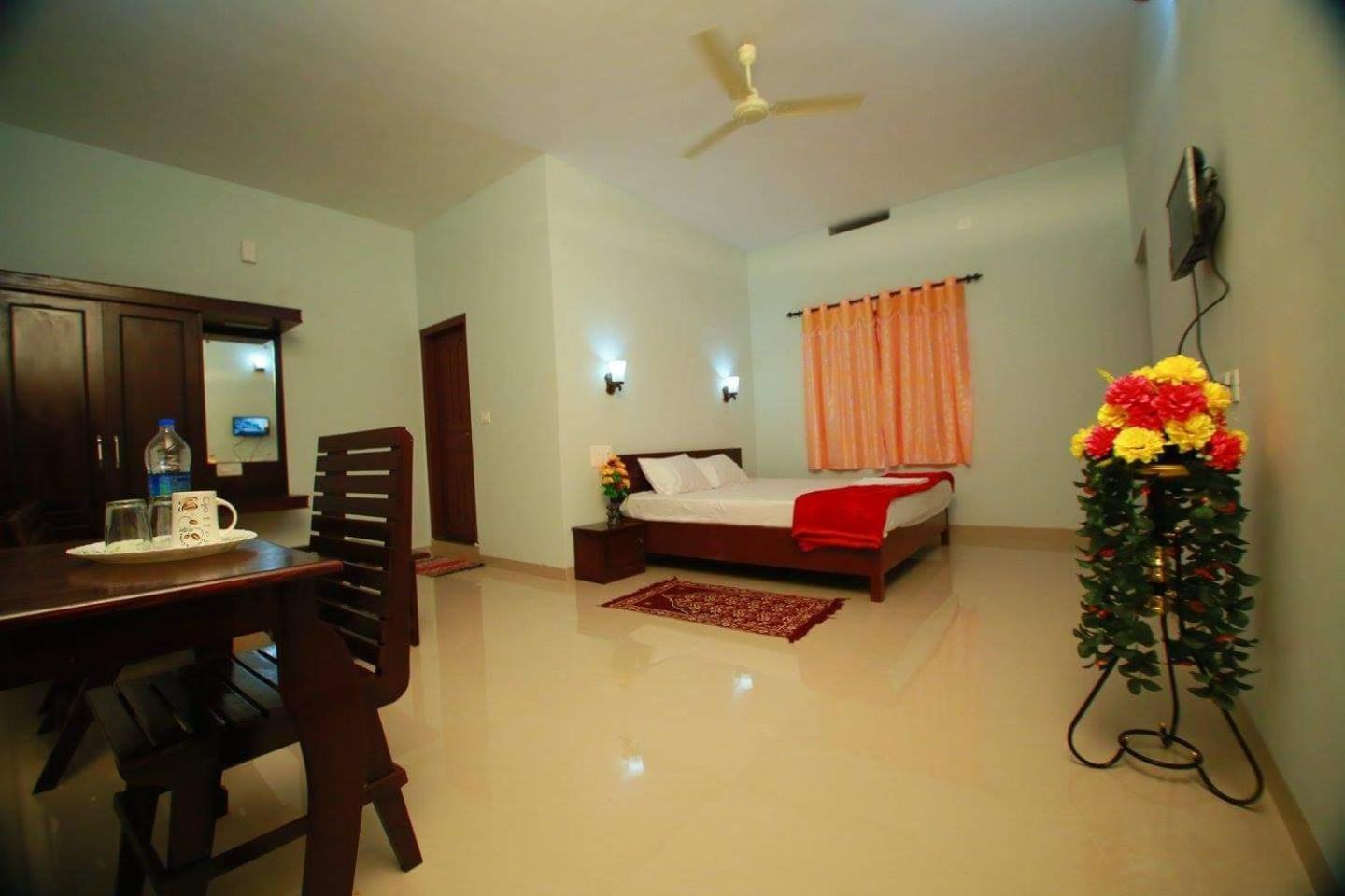 Pkn Homestay Thekkady Kumily Exterior foto