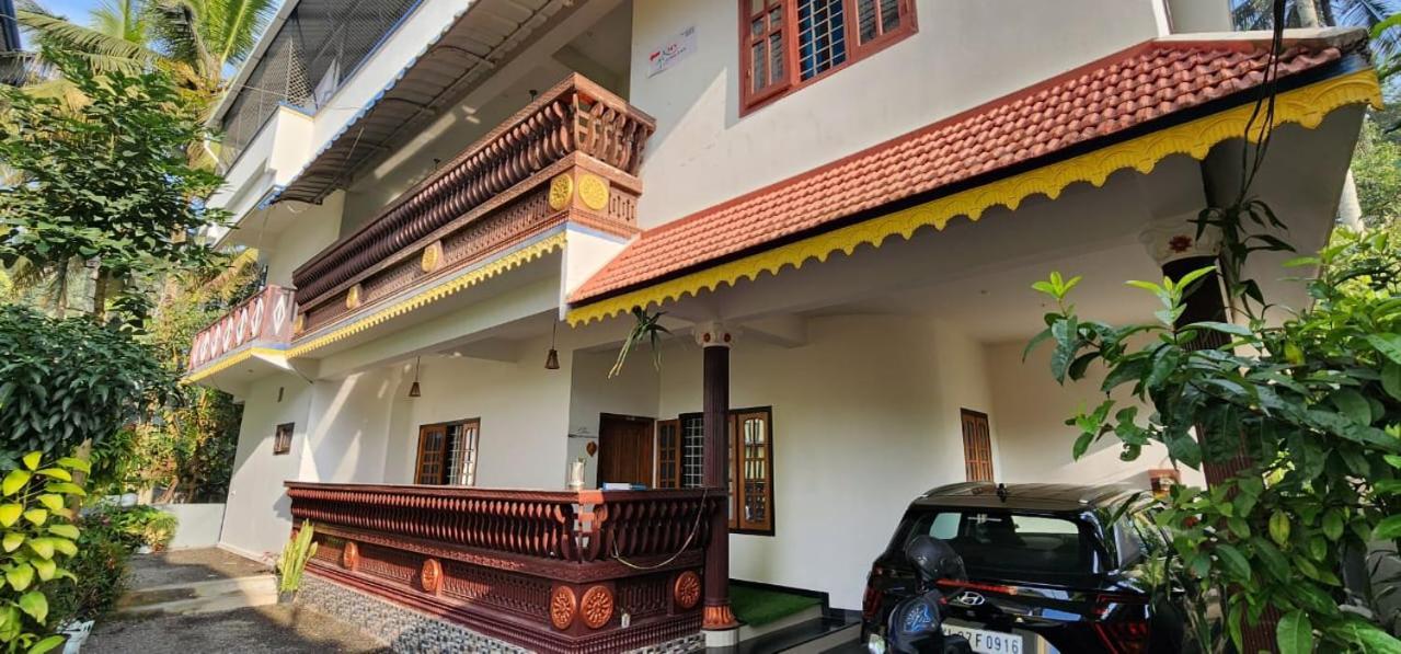 Pkn Homestay Thekkady Kumily Exterior foto