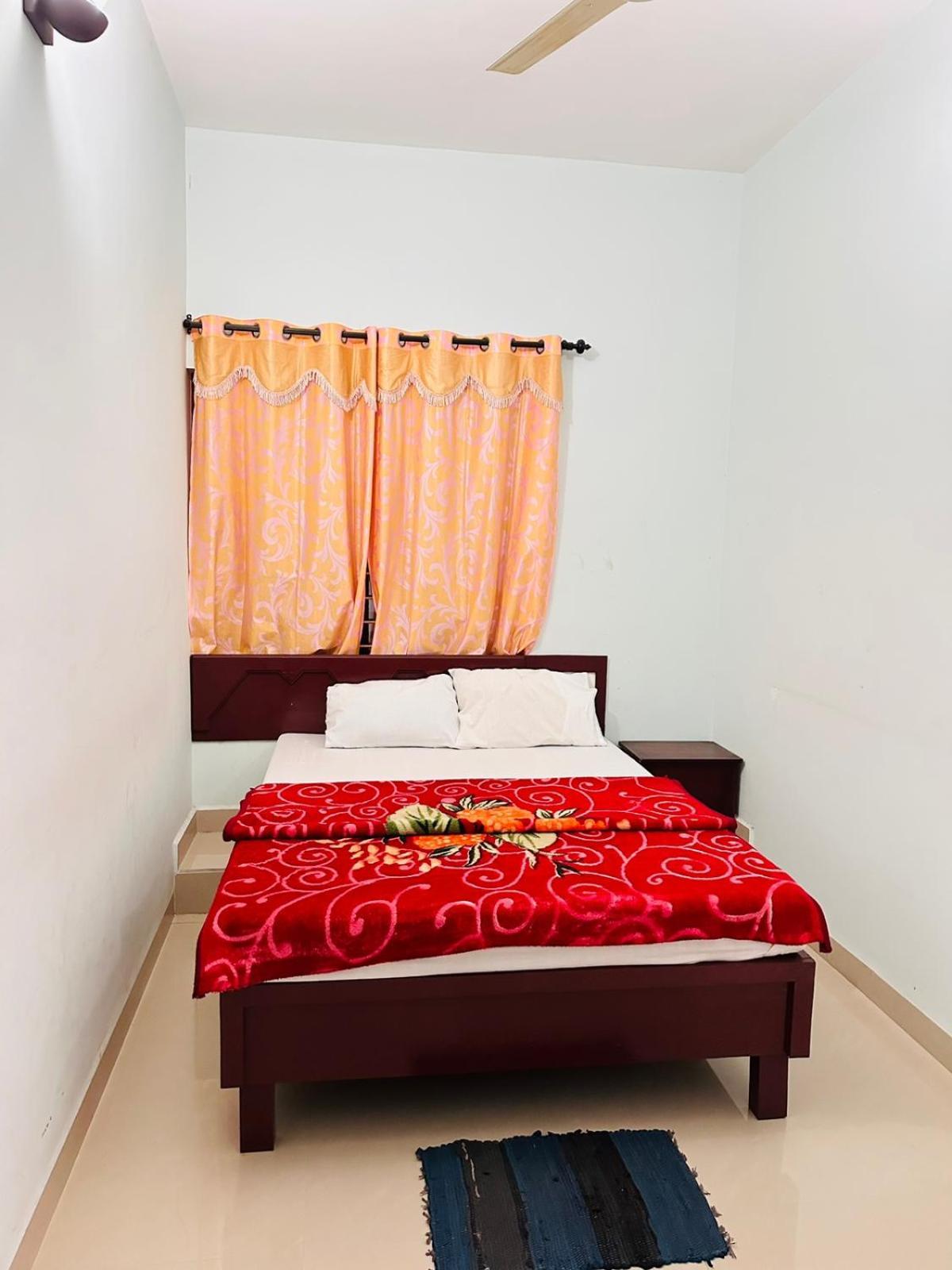 Pkn Homestay Thekkady Kumily Exterior foto